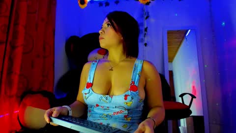   online show from December 4, 5:16 am