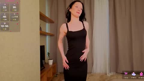 Snapshot of nikkybee_ chatting on February 23, 8:12 am nikky online show from February 23, 8:12 am