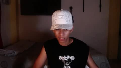 niklaus_wolf online show from January 6, 6:06 am