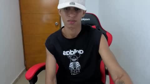 niklaus_wolf online show from February 10, 3:32 am