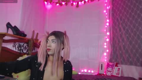 Snapshot of nikol_twink chatting on March 2, 10:44 am Nicol online show from March 2, 10:44 am