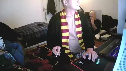 Snapshot of nikolas1382739 chatting on November 8, 10:19 pm nikolas1382739 online show from November 8, 10:19 pm