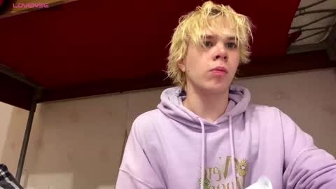 Snapshot of nikolasbucks chatting on December 13, 9:09 pm nikolasbucks online show from December 13, 9:09 pm