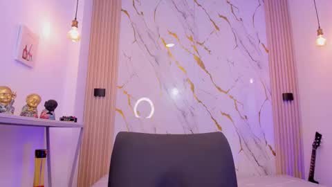    online show from February 25, 4:22 am