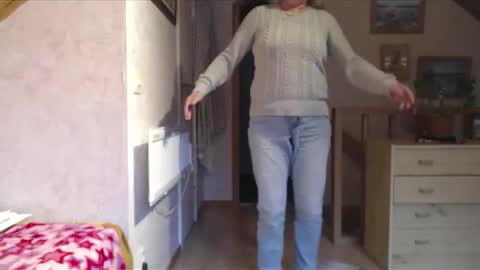 Nikole1 online show from December 22, 11:40 am