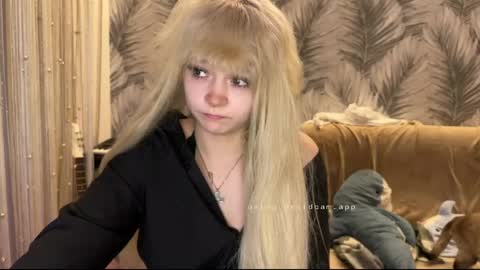 Snapshot of nikoli_naw chatting on June 8, 7:25 pm nikoli_naw online show from June 8, 7:25 pm