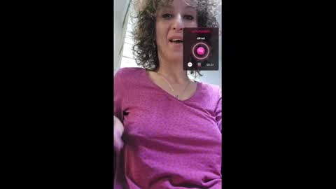 Snapshot of nikpassion123 chatting on February 21, 5:56 am nikol online show from February 21, 5:56 am