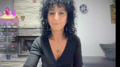 Snapshot of nikpassion123 chatting on October 20, 4:35 am nikol online show from October 20, 4:35 am