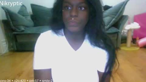 Nikole online show from October 22, 7:08 am