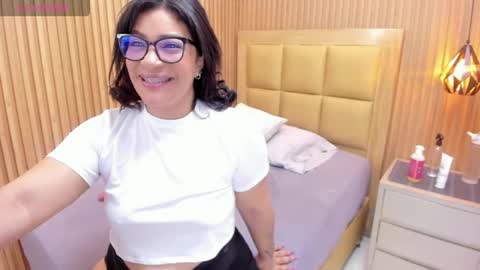   online show from March 30, 12:17 pm