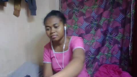 nilah online show from May 22, 7:08 pm