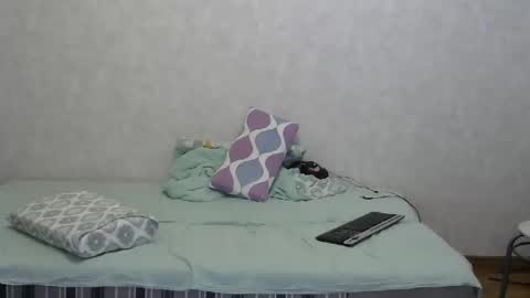 nilko80 online show from December 13, 8:15 pm