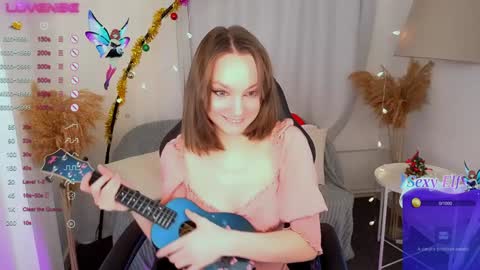 Snapshot of nillie_kelly chatting on December 30, 9:08 pm Nillie online show from December 30, 9:08 pm