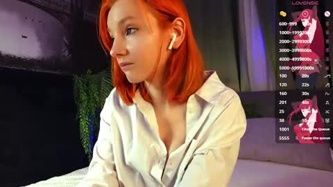 Snapshot of nillie_kelly chatting on January 23, 9:29 pm Nillie online show from January 23, 9:29 pm