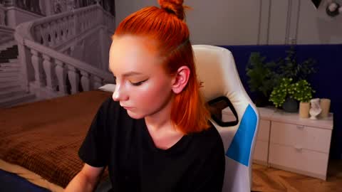 Snapshot of nillie_kelly chatting on February 2, 12:30 am Nillie online show from February 2, 12:30 am