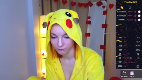 Snapshot of nillie_kelly chatting on February 6, 10:21 pm Nillie online show from February 6, 10:21 pm