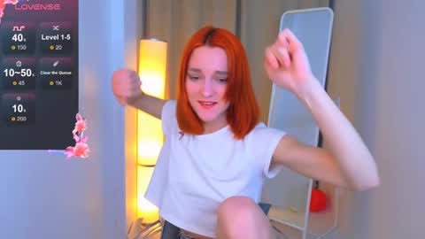 Snapshot of nillie_kelly chatting on February 21, 3:12 am Nillie online show from February 21, 3:12 am