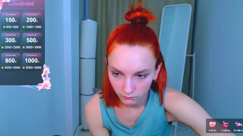 Snapshot of nillie_kelly chatting on February 22, 12:27 am Nillie online show from February 22, 12:27 am