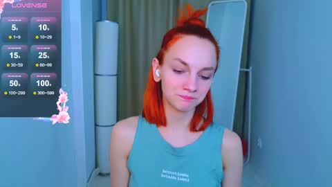 Snapshot of nillie_kelly chatting on February 22, 3:34 am Nillie online show from February 22, 3:34 am