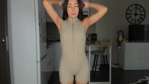 Bella online show from November 26, 9:43 am