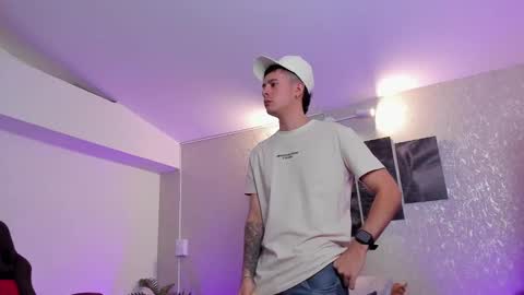 Snapshot of nils_saint chatting on October 30, 4:14 am Nils online show from October 30, 4:14 am