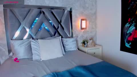 Snapshot of nils_saint chatting on November 14, 5:06 am Nils online show from November 14, 5:06 am