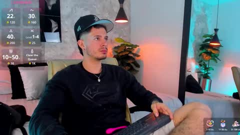 Snapshot of nils_saint chatting on December 1, 2:05 am Nils online show from December 1, 2:05 am