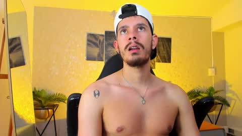 Snapshot of nils_saint chatting on February 20, 5:48 am Nils online show from February 20, 5:48 am