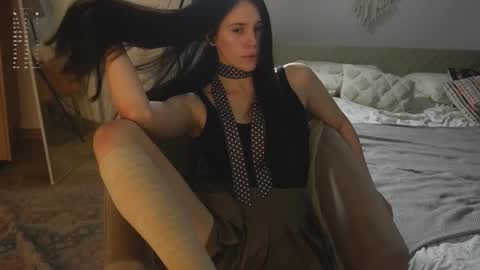 Jennet online show from November 6, 2:51 pm