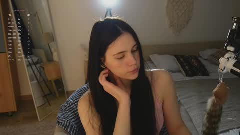 Jennet online show from March 30, 5:25 pm