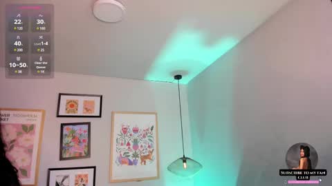 Snapshot of nina__dixon chatting on February 19, 3:17 am Nina online show from February 19, 3:17 am