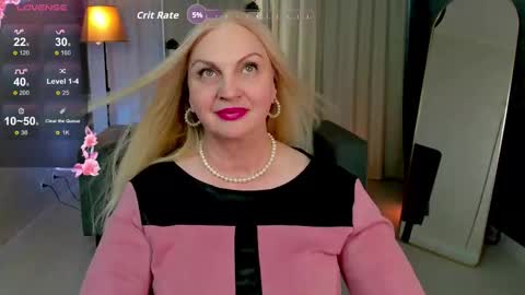 Snapshot of nina_deville chatting on September 10, 9:09 am Nina online show from September 10, 9:09 am