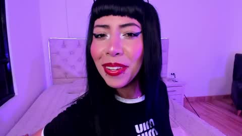Nina Fox  online show from May 22, 3:35 am