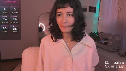 Snapshot of nina_just chatting on January 18, 10:39 pm Nina. online show from January 18, 10:39 pm