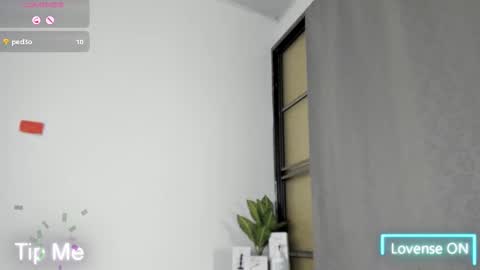 nina_keller_ online show from December 18, 10:16 pm