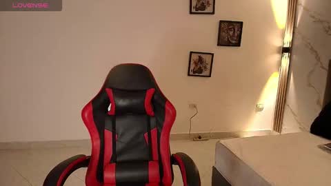  N I N A online show from November 7, 11:21 am