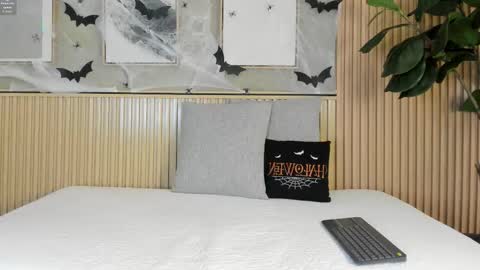 NINA online show from October 23, 12:15 pm