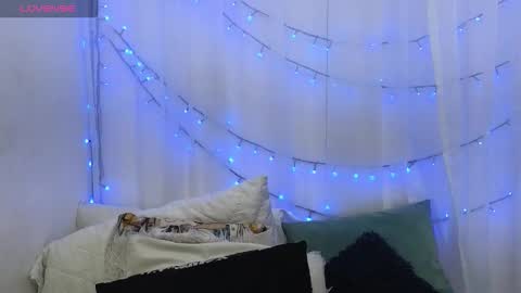 Ninaa fox online show from March 14, 2:55 pm