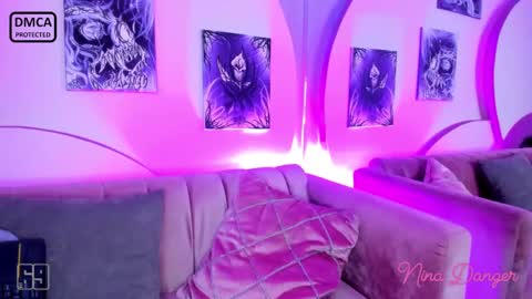  Heyyy guys Im Ninas crazy  online show from December 4, 5:44 pm