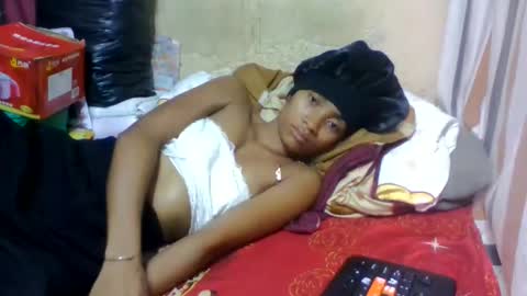ninaeaa online show from May 28, 8:33 am