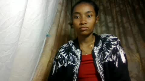 ninaeaa online show from June 26, 1:26 pm