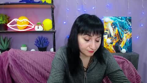 ninaflawlees online show from January 25, 12:17 am