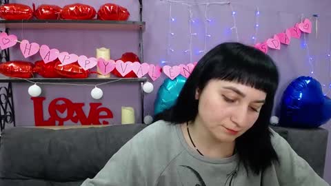 ninaflawlees online show from February 11, 11:01 pm