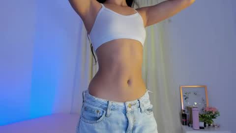 ninahtx online show from March 29, 9:15 pm