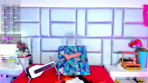 Nicole online show from June 23, 12:14 pm