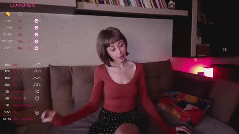 NinaNovalicious online show from January 15, 8:30 am