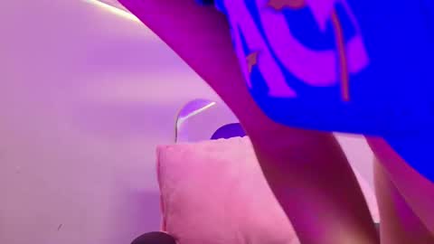 Nina online show from December 20, 11:39 am