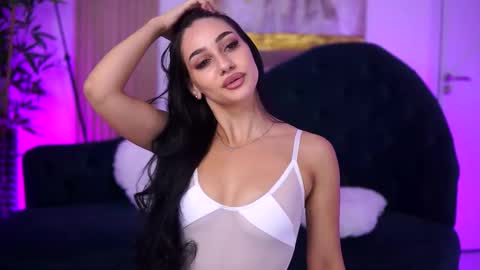 Snapshot of ninasolenne chatting on October 6, 6:38 pm Ninna online show from October 6, 6:38 pm