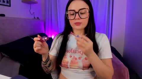 ninavolkov online show from September 19, 9:48 pm