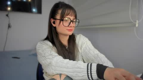 Snapshot of ninavolkov chatting on March 27, 12:16 am ninavolkov online show from March 27, 12:16 am